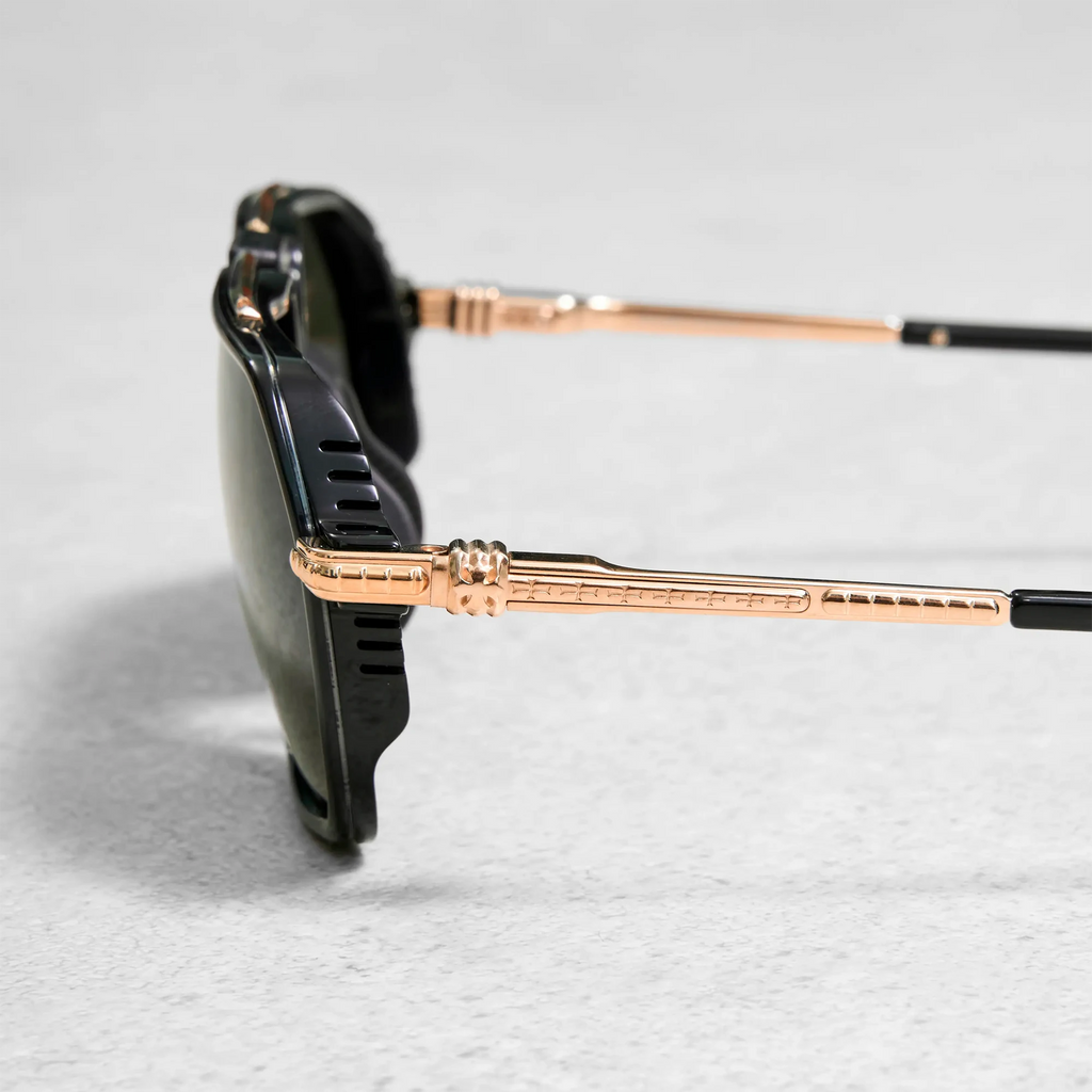 Drippy "Black/Gold Plated"