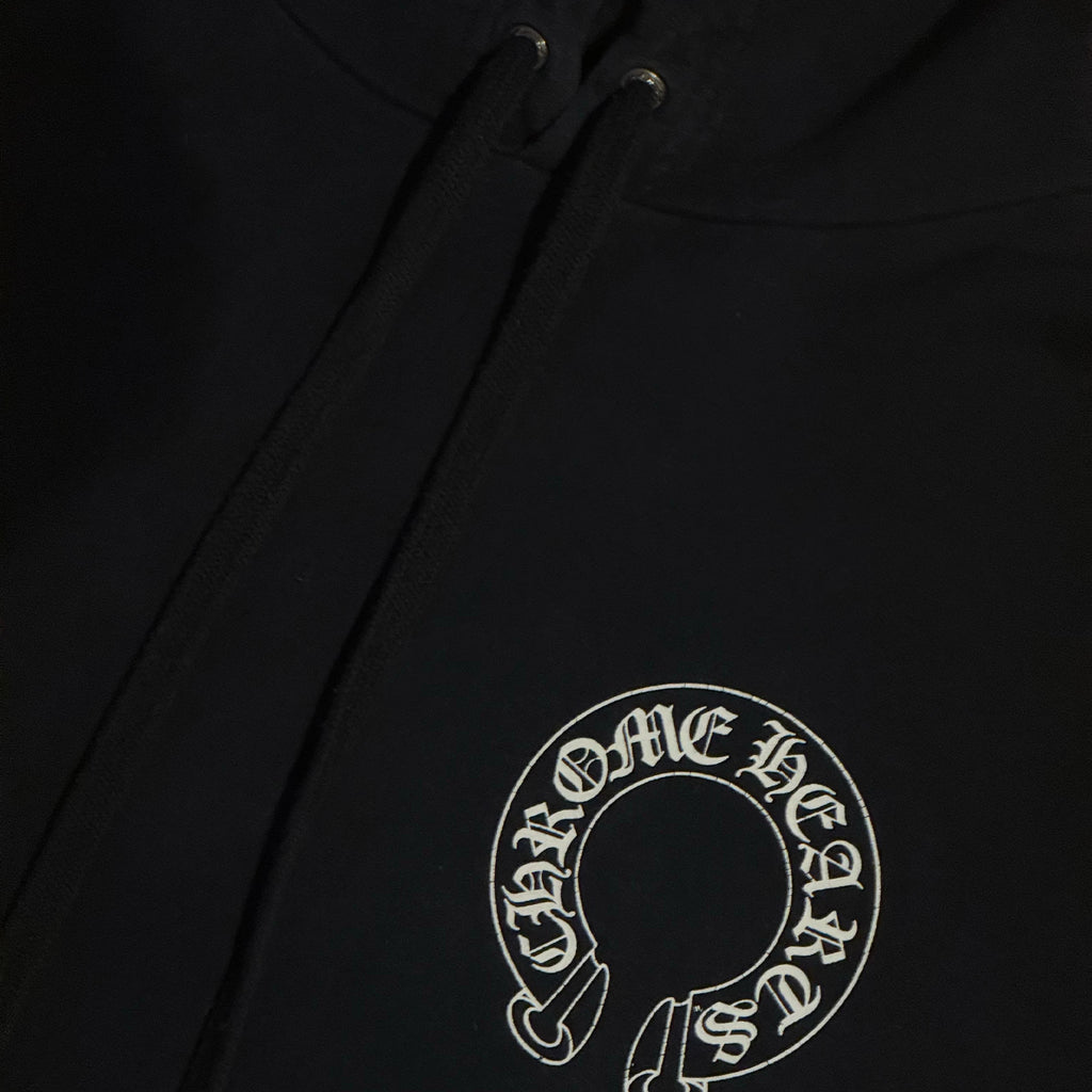 Stencil Sleeve Graphic "Black"